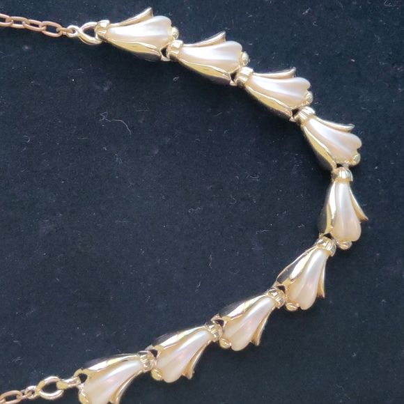 VTG pearlized lucite set #280 - Picture 8 of 12